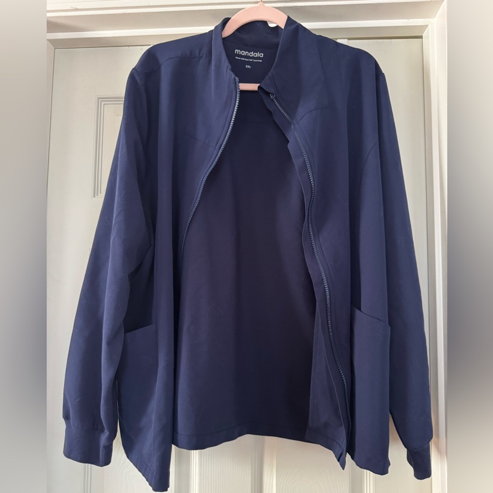 Women’s Navy Scrub Jacket
